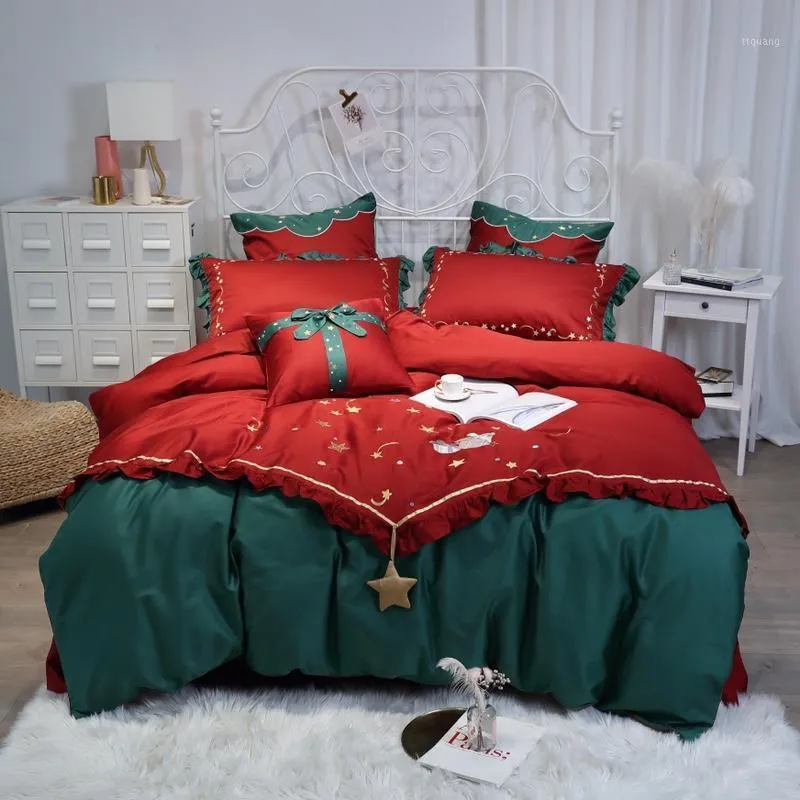 Luxo Egito Algodão Estrelas de Natal Conjunto de cama Bordado Bordado Ruffles Tampa de edredão Folhas plana Fronhas 4/6 / 7pcs1