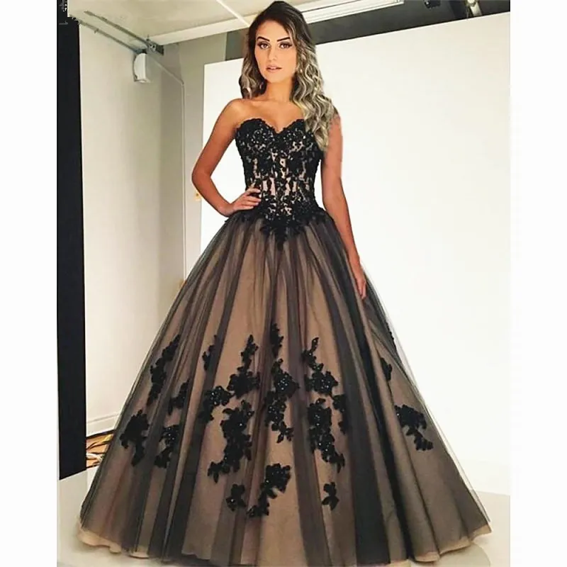 黒とシャンパンAラインのウェディングドレス2021シックなレースのアップリケ恋人の花嫁ローブデマリゲ