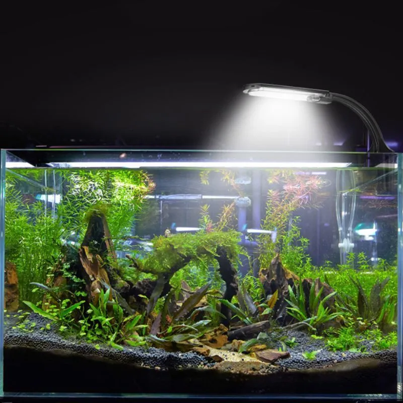 Proste LED Aquarium Lights Water Grass Rośliny Rosną Light Fish Tank Clip-On Wodoodporna Lampa Oświetlenia Y200922