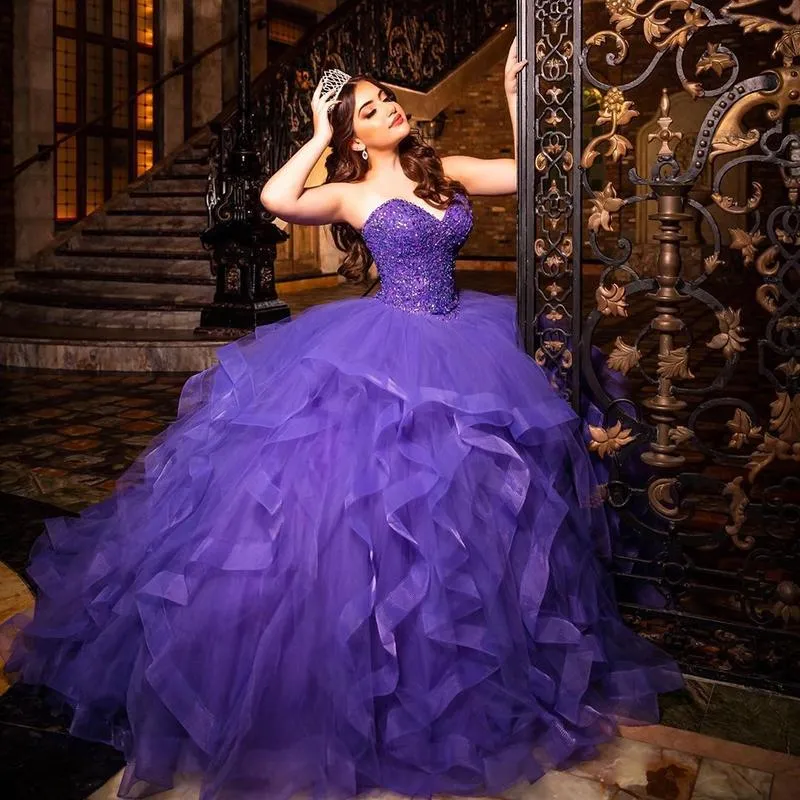 Violet Plus Taille Robe De Bal Robes De Quinceanera Chérie Robe De 15 Anos Cristaux Perles Douce 16 Robe Mascarade Formelle Party295A