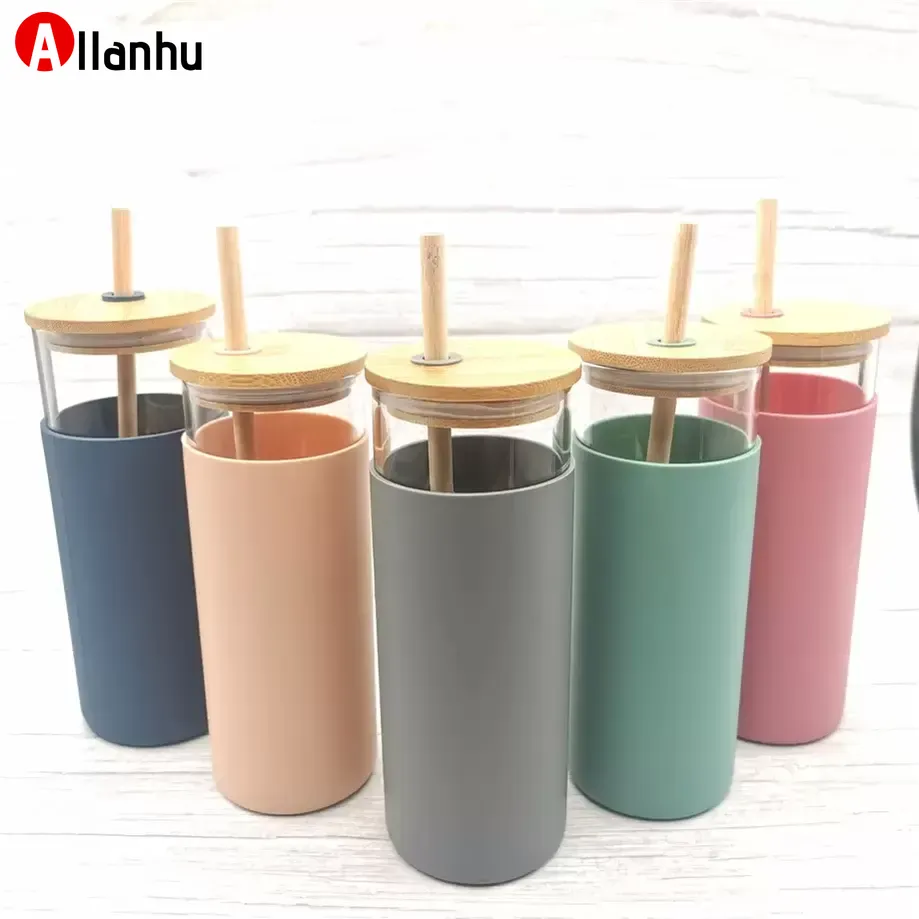 NEU! 480 ml 16 oz Glasbecher, Saftbecher, Milchbecher mit Silikonhülle, Bambusdeckel und Strohhalm, umweltfreundlich, neuartiger Becher, Weinflasche, Büro, Auto, Panda-Trinkgeschirr