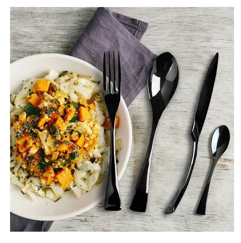 4-teiliges schwarzes Besteckset - Steakmesser, Gabel, modernes Design_voghion.com