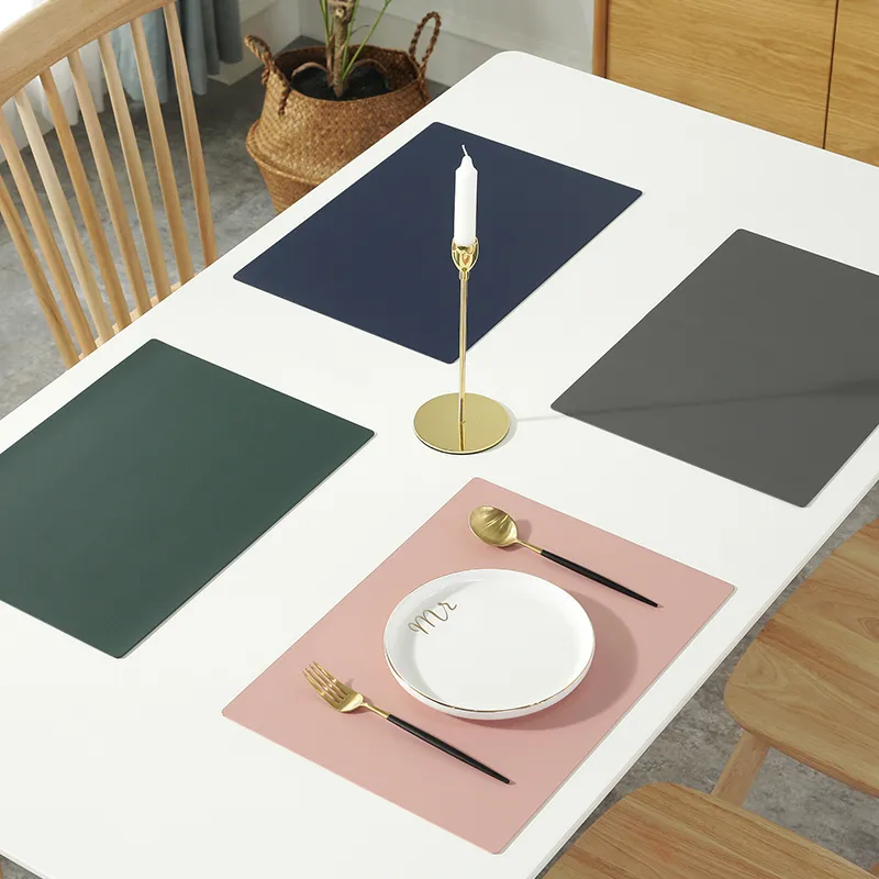 ダイニングテーブルのための長方形のテーブルマットPUレザーの革張りの防水グリースプローフパッドキッチン