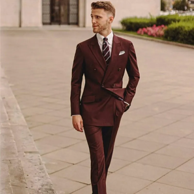 Trajes de abrigo para hombre de doble botonadura de color rojo oscuro hechos a medida de talla grande chaqueta de padrino de negocios Blazer 2 piezas (chaqueta + pantalones)