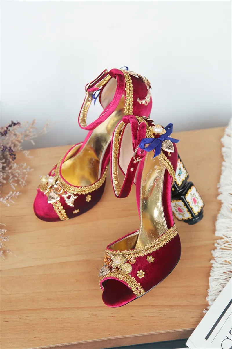 Hand Embroidered And Printed Special-Shaped Roman Sandals Large Shoes Peep Toe Beading Vintage Shoes Women Thick Heel Pumps