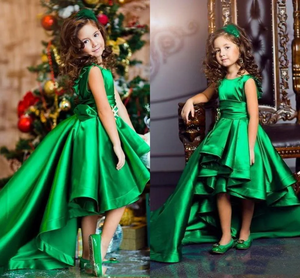 Ny ankomst Emerald Green Girls Pageant Klänningar Hög Låg Prinsessan Flower Girls Dresses For Weddings Lovely Kids Communion Dress