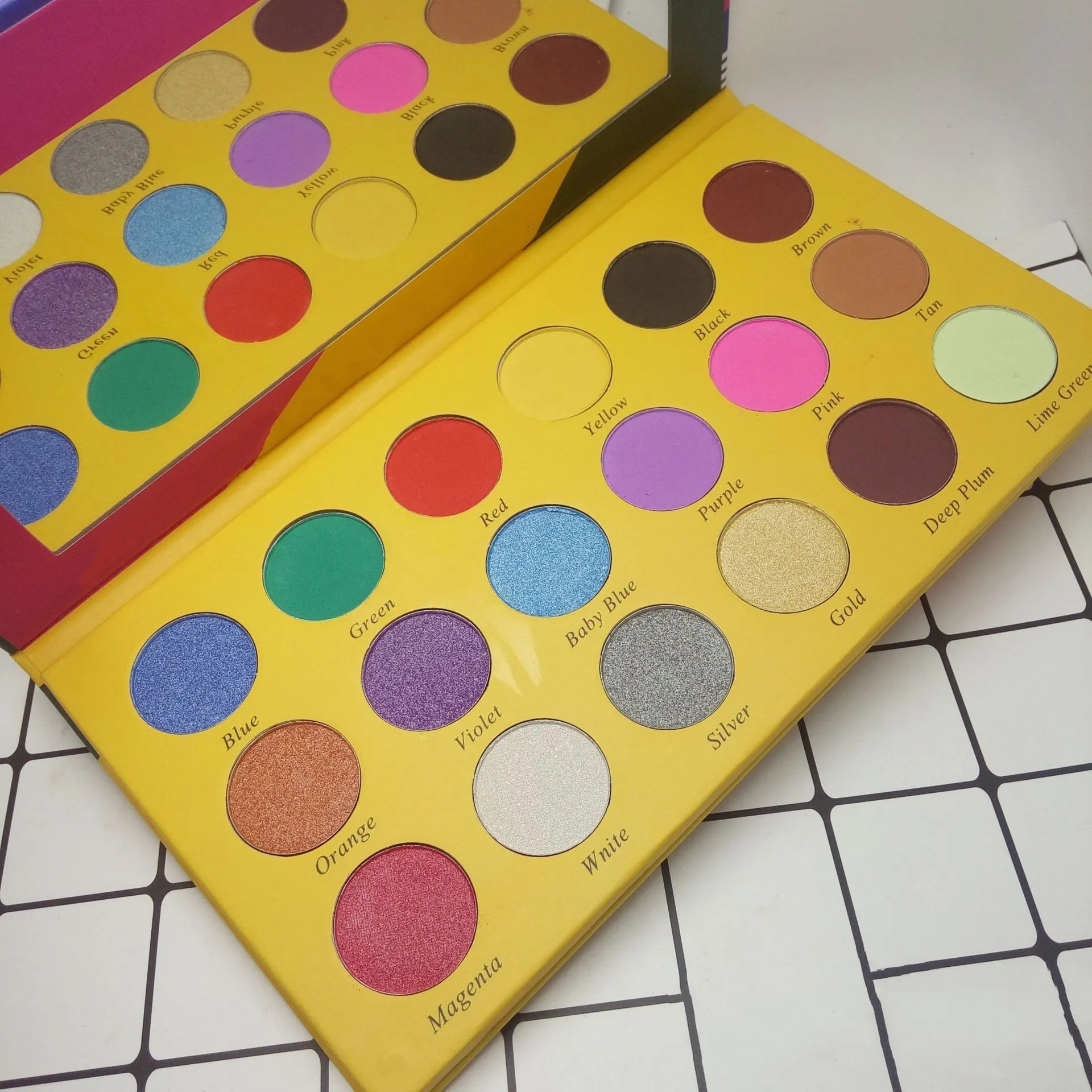 2018 scatola di pastelli dell'ocurio dell'ombretto della tavolozza dell ishadow 18 colori Shimmer opaco opaco ombretto da tavolo trucco ombretto