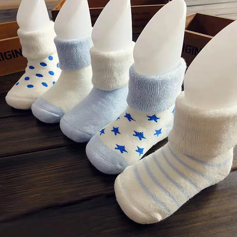 5 paires de haute qualité Épaissir Bande Dessinée Confort Coton Nouveau-né Chaussettes Enfants Garçon Nouveau-Né Bébé Fille Chaussettes 1-3 ans Hiver Terry Chaussettes LJ201023