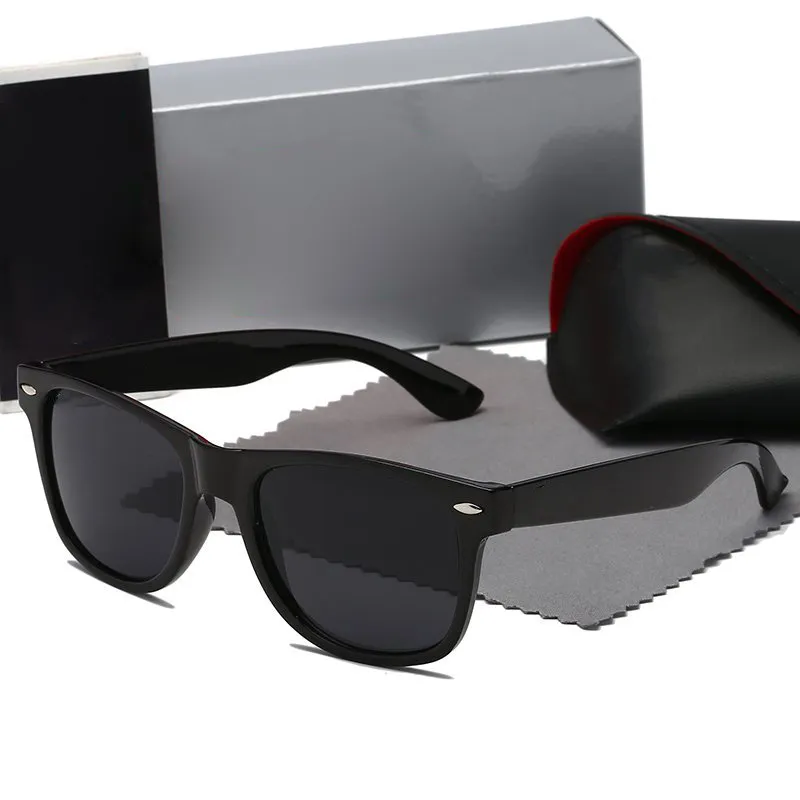 2022 Designer Polarized Luxury Solglasögon För Män Kvinnor Vintage Solglas UV400 Glasögon Modeglasögon PC Ram Polaroid Lins Hög kvalitet med låda och fodral