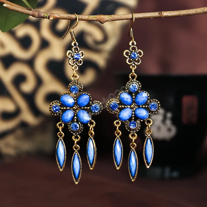 Retro Ethnic Ear Accessories Women's Rhinestone Hollow Long Tassel Earrings Female Jewelry Bohemian Alloy Dangle Earrings