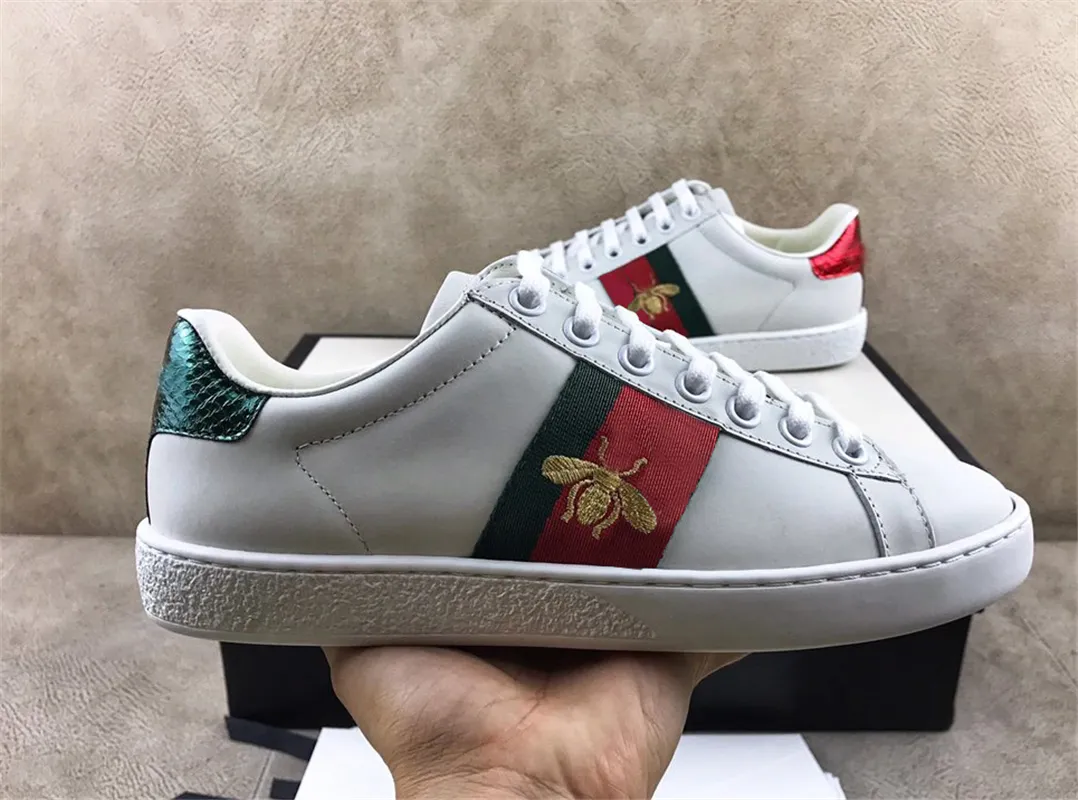 High Quality Leather Casual Sneakers for Men and Women White with Green Red Stripes Embroidered Bee Tiger Motifs
