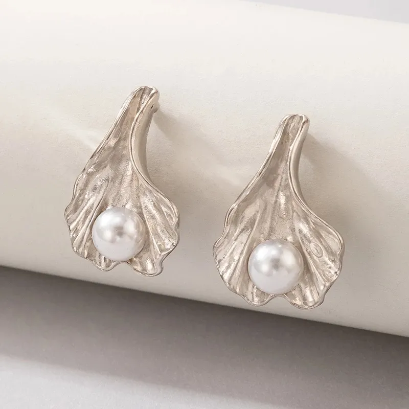 Dangle Chandelier requintado scallop cair brincos para mulheres elegante pérola pedra ouro prata cor liga de metal boêmio jóias