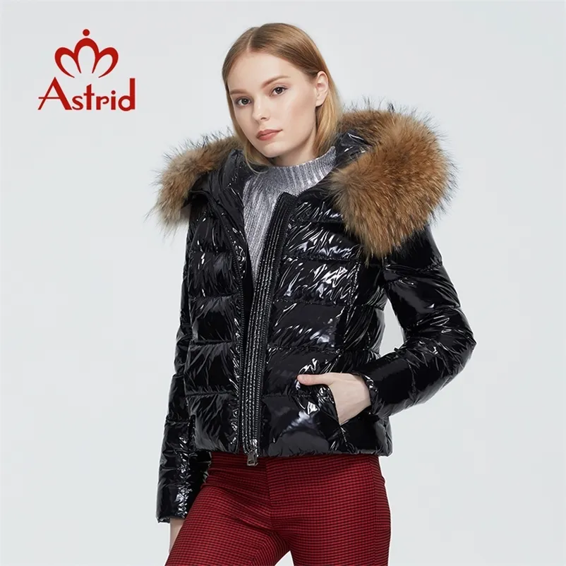 Astrid New Winter Cappotto da donna caldo spesso parka moda giacca corta nera con cappuccio in pelliccia di procione abbigliamento femminile 7267 201214