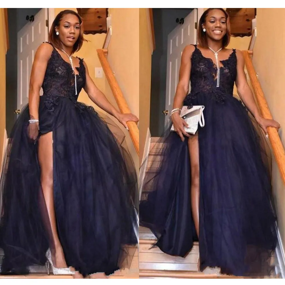 Elegant Black Tulle Prom Dress with High Split Sleeveless Spaghetti Straps Plus Size Gown for Formal Events Lace Appliques