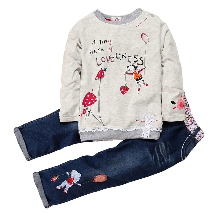 Mode Printemps Automne Enfants Filles Vêtements Ensembles Coton O-Cou Tops + Jeans 2 PCS À Manches Longues Floral Denim Costumes 2 à 6 ans 211224