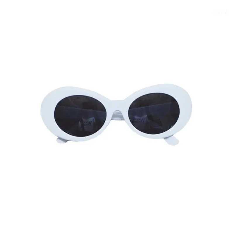 Óculos de Sol Mulheres Moda Verão Negrito Retro Oval Mod Quadro de Espessas Icoves de Proteção UV com lente redonda 51mm1