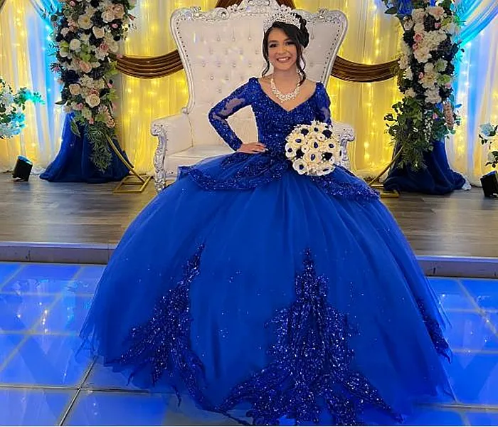 Glitzernde königsblaue Quinceanera-Kleider für 15 Jahre, Perlen, Pailletten, süße 16-Kleider, lange Ärmel, Tüll, Maskerade, Abschlussball, Geburtstag, Promi-Party, Ballkleider