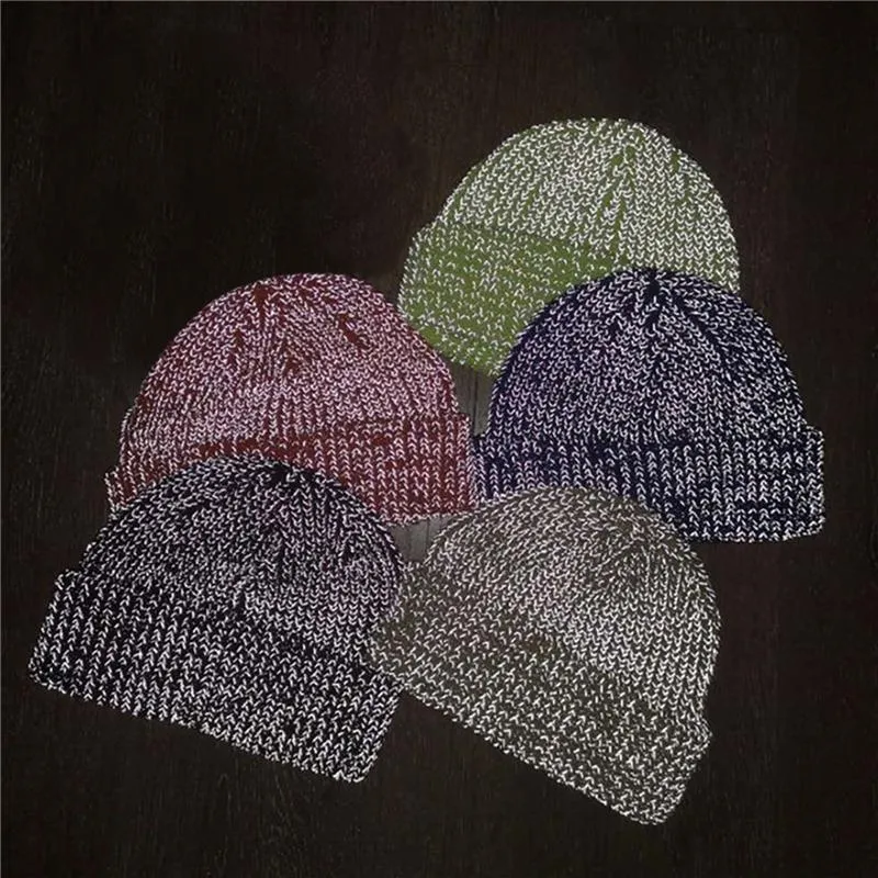 2020 Cappello di beanie riflettente da donna caldo nero blu inverno autunno autunno cappello lavorato a maglia czapka zimowa sombreros de mujer chapeau femme