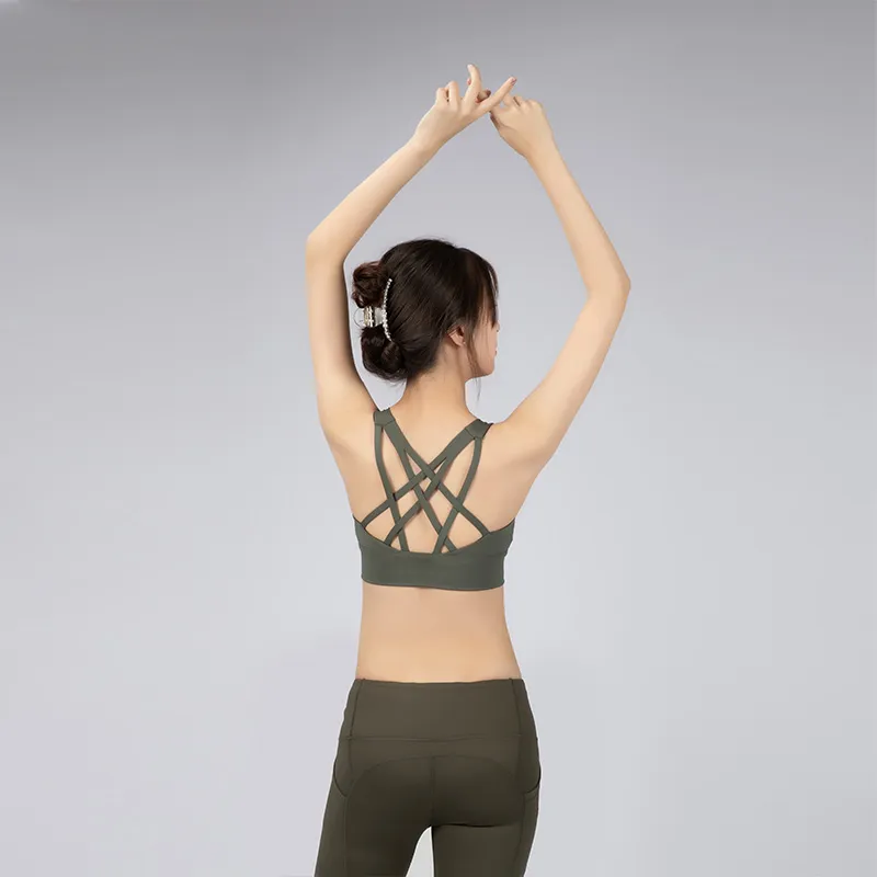 Nakedfeel Fabric Antisweat Pro Training Yoga Fitness Bras Crop Tops女性プッシュアップショックプルーフランニングスポーツブラジャートップ