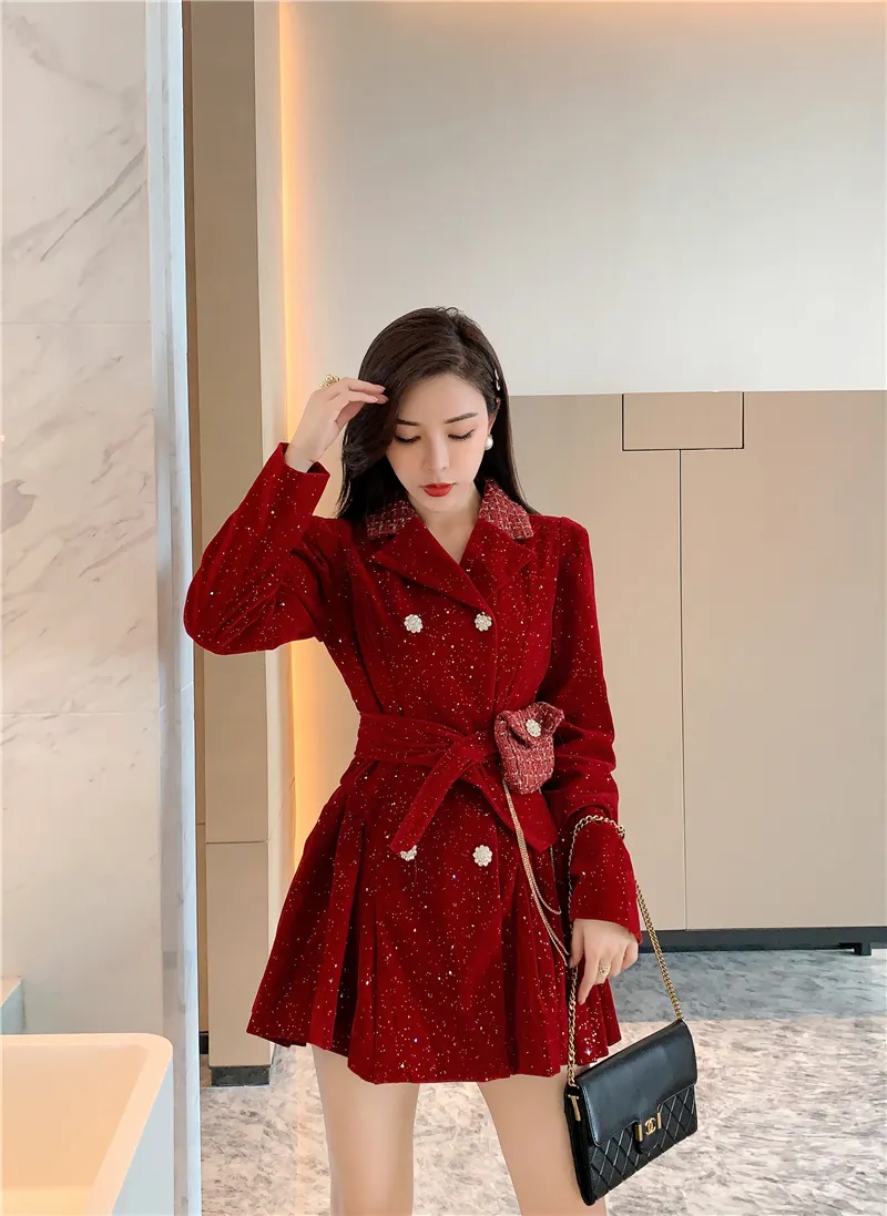 2021 Rojo Otoño Terciopelo Moda Diamantes Doble Breasted Manguito Lamera de manga larga Alta Cintura Casual Slim Plised Vestido Mujer Ropa Femenina Bolsa Libre