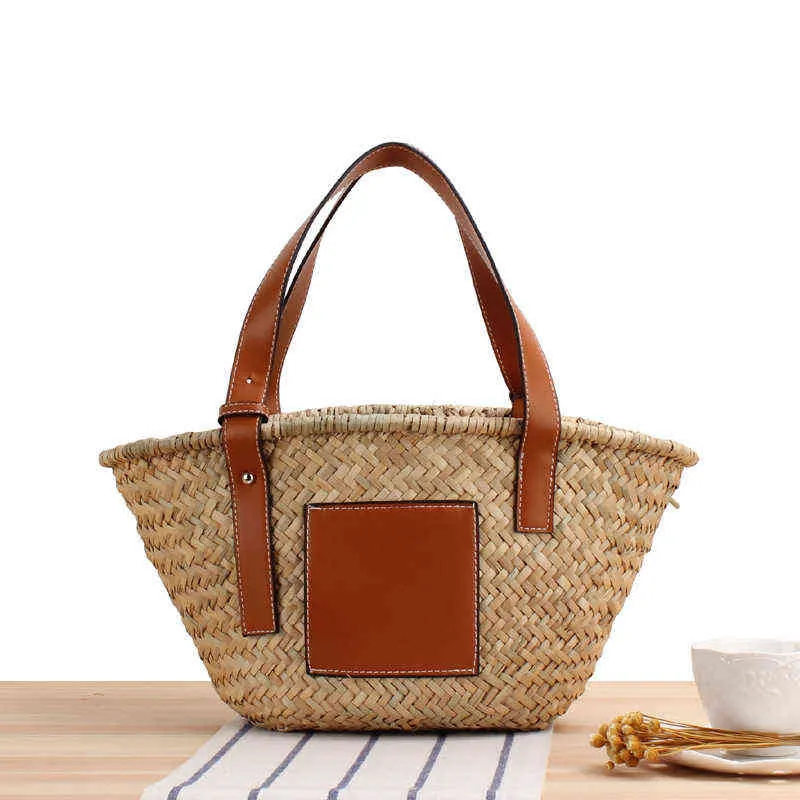 Shoppingväskor Handgjorda vävda halmkorg Damer Designerhandväskor Bohemian Rattan Beach for Shoulder Wicker Shopper Tote 220303