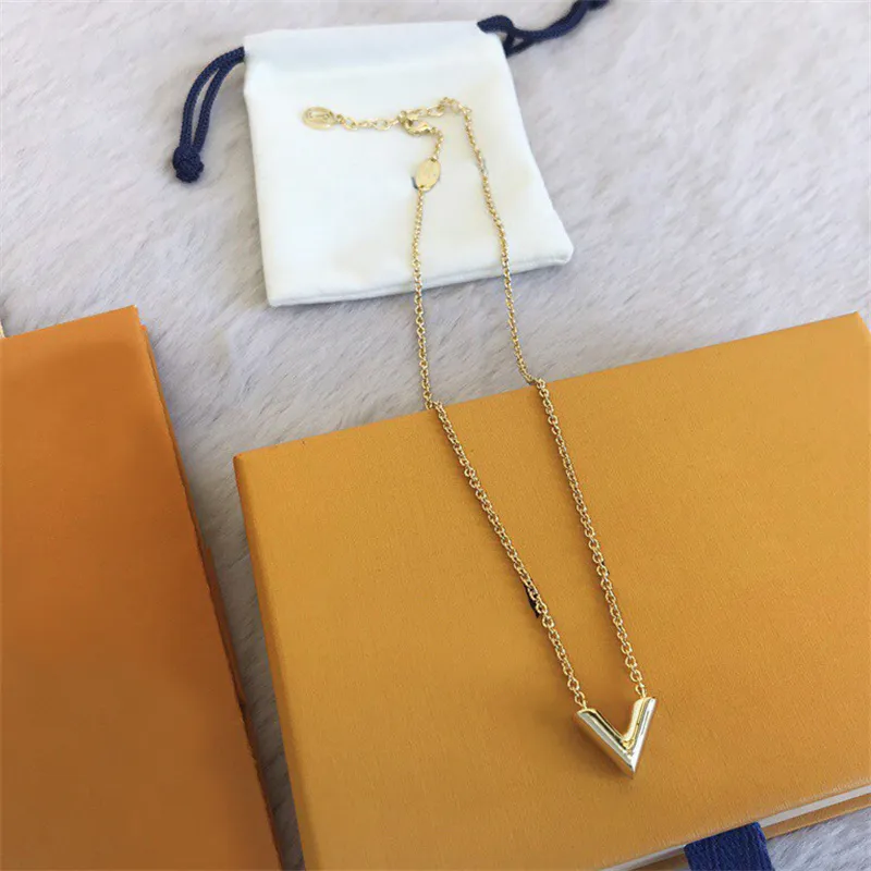 Designer Gold Necklace For Womens Classic Letters Pendant Necklaces Luxury Jewelry Necklaces Fashion Brand Hoop Earring High Quality