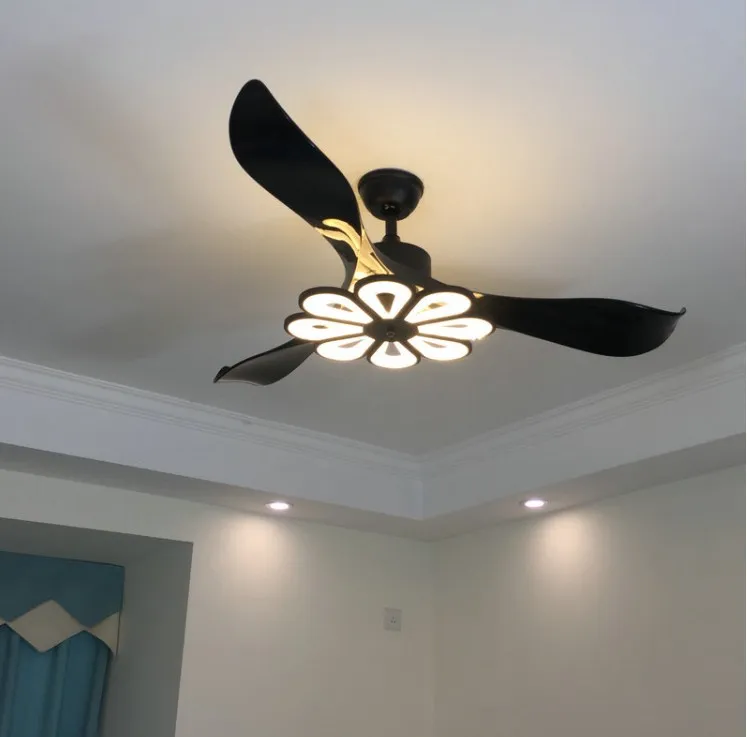 Ventilateur de plafond design avec lumière LED et télécommande