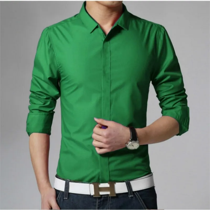 Bahar Yeni erkek Uzun Kollu Gömlek Pamuk Katı İnce Tees Down Yaka Moda Erkek Rahat Yeşil Gömlek Tops LJ200919 Tops