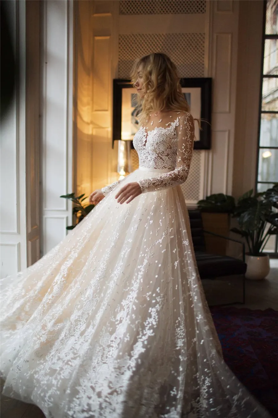 Lace Long Sleeves Wedding Dresses 2021 Jewel Neck Sexy Open Back Tulle Applique Fashion Bridal Dress vestidos noiva A Line Wedding Gowns