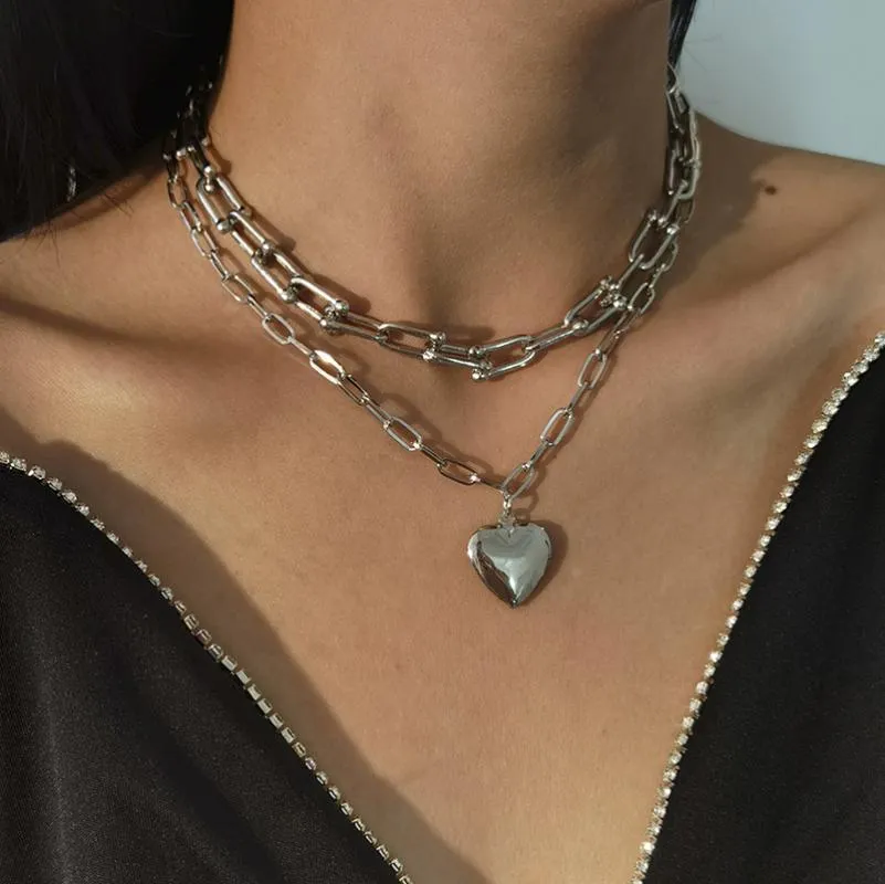 Collana per coppie Goth per donna Catene color argento Collana con pedante a cuore a strati Catene a maglie cubane Collari per gioielli da uomo