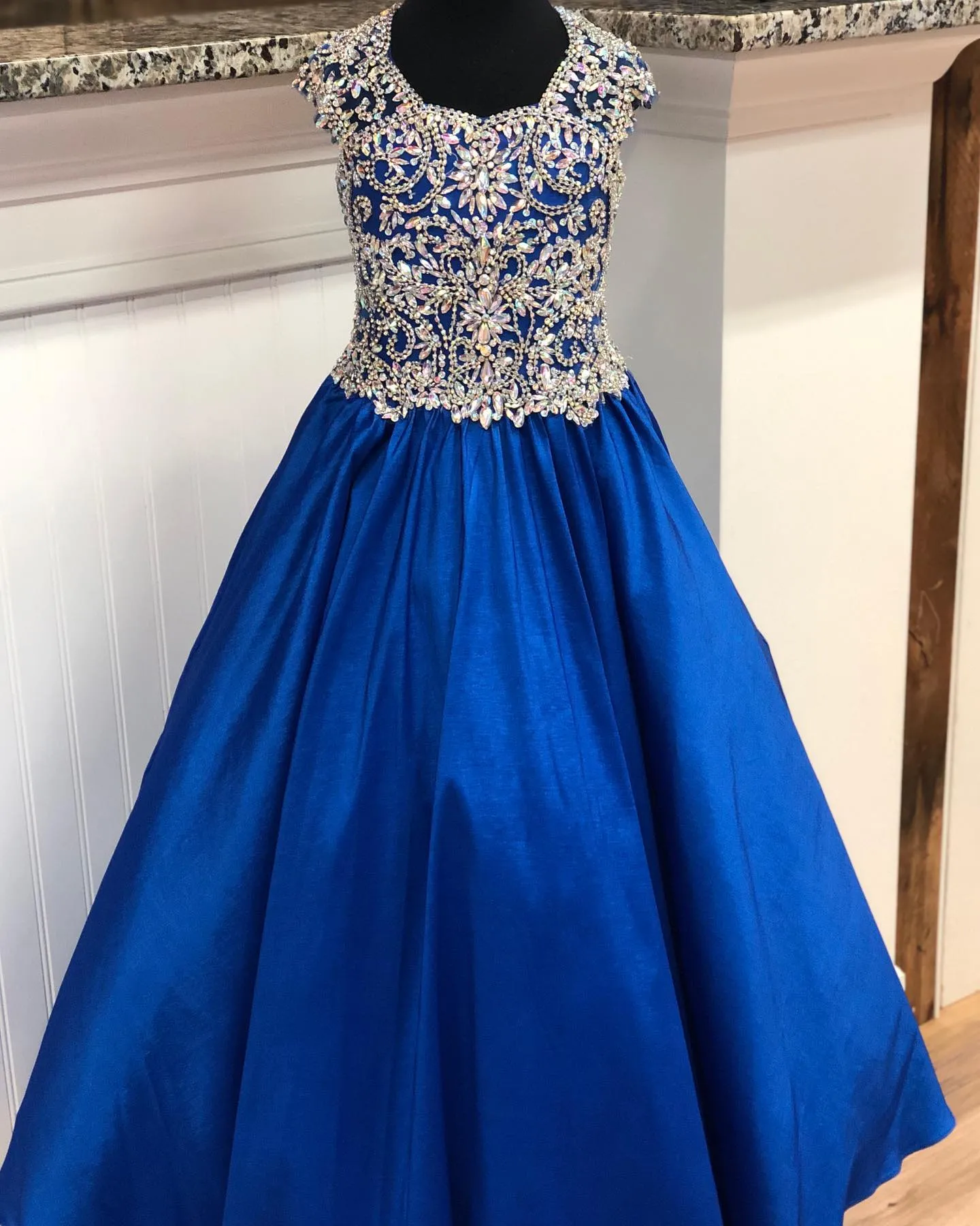 Kraliyet Mavi Saten Pageant Elbise Gençler Için Juniors 2021 Sparkle Bling Kristaller Uzun Pageant Kıyafeti Küçük Kız Fermuar Örgün Parti Rosie