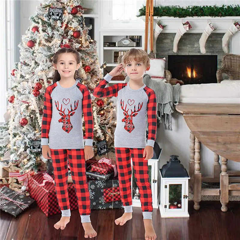 2020 сопоставление семьи смотрит рождественские падамы наборы оленей напечатаны с длинным рукавом пуловер мама папа плед брюки лаунджевая бельевая одежда LJ201111