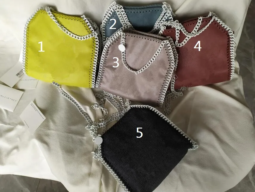 2021 새로운 미니 화이트 슬링 스텔라 맥카트니 여성 어깨 가방 PVC 가죽 hasp 클로저 플랩 인테리어 포켓 고품질 토트 18cm