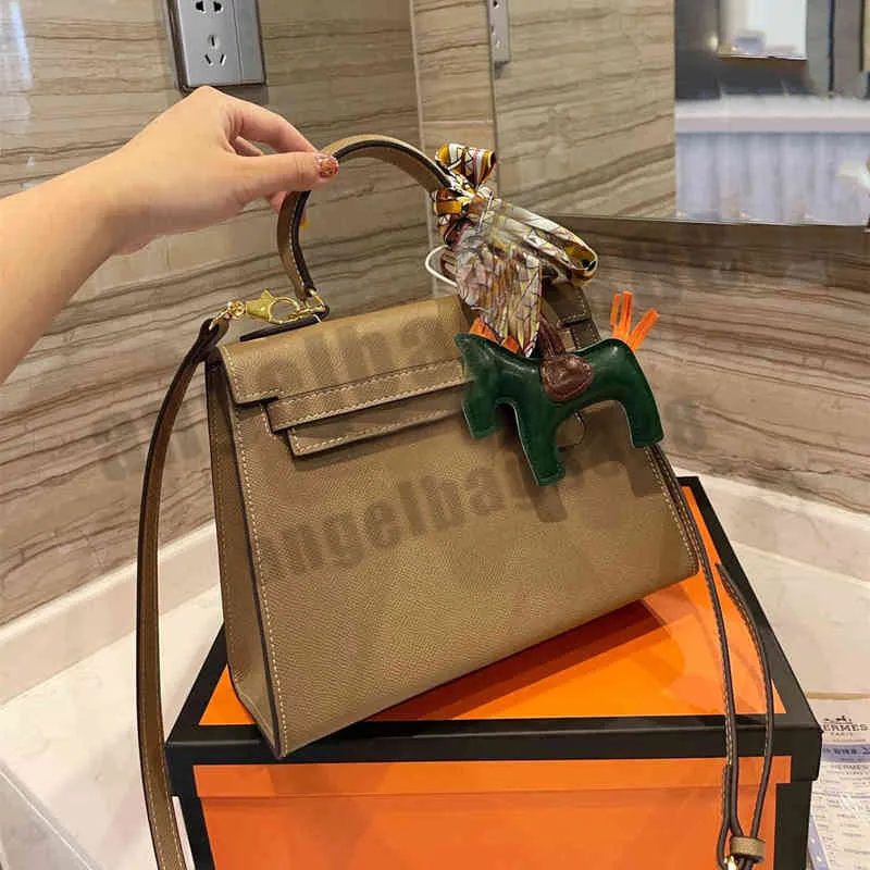写真名入れ対応 高級デザイナーブランドファッションショルダーレディバッグハンドバッグ高品質女性チェーンレター携帯電話リボンバッグ財布クロスボディ 送料込みあす楽 Ww Cze Pl