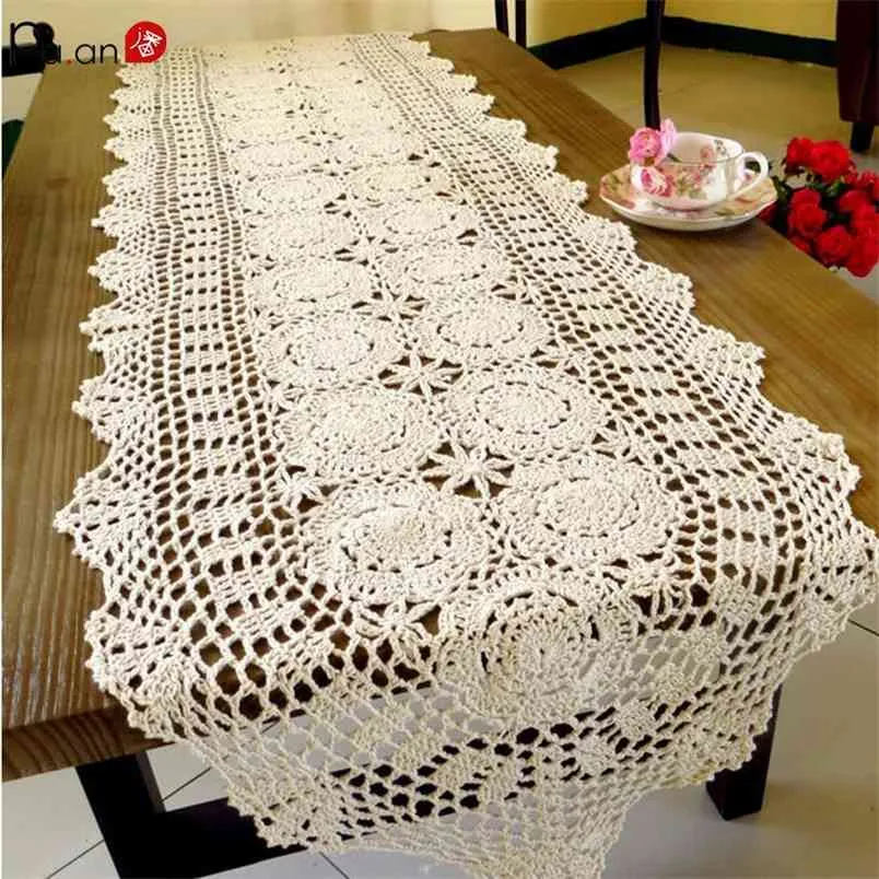 Pa.an Crochet Chemin De Table À La Main Artisanat Classique Dentelle tissu Beige Blanc Couverture Goutte Décor Cadeaux 210708