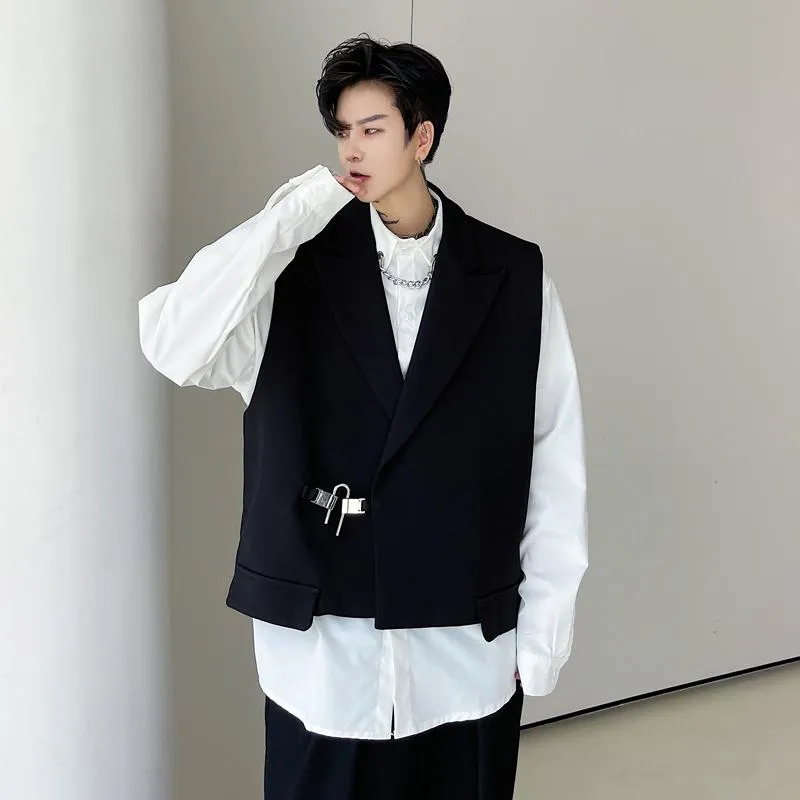 Mäns västar metall spänne kort stil väst unisex koreanska streetwear mode casual kostym man västkvinnor svart vit