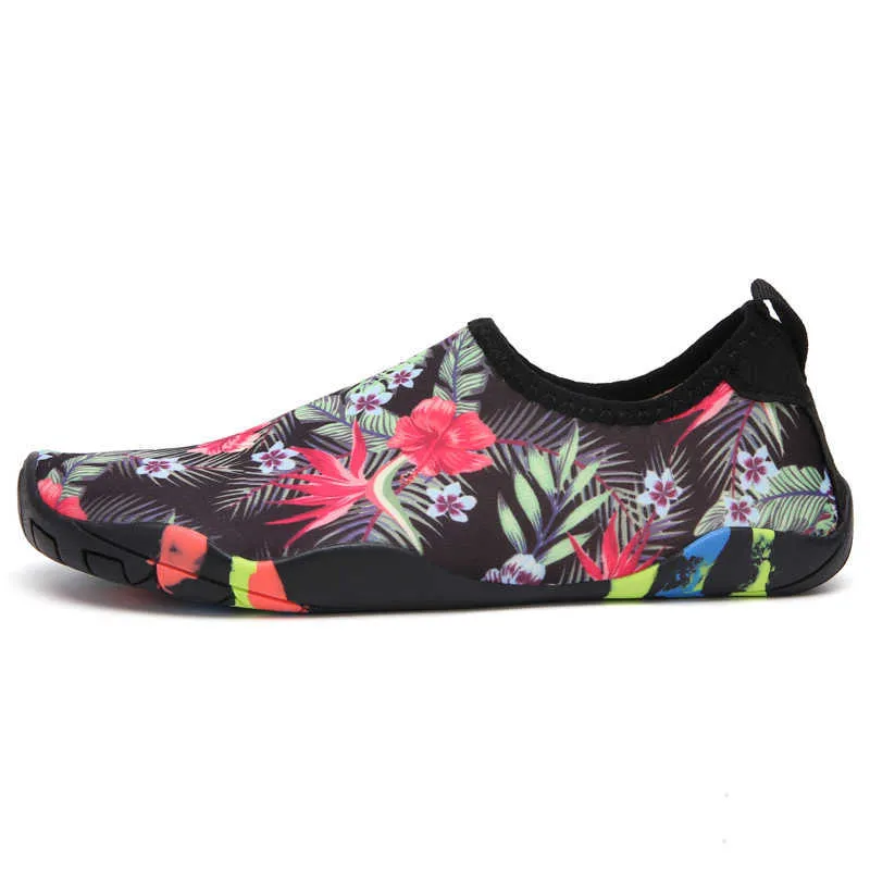 Sports direct mens beach shop shoes