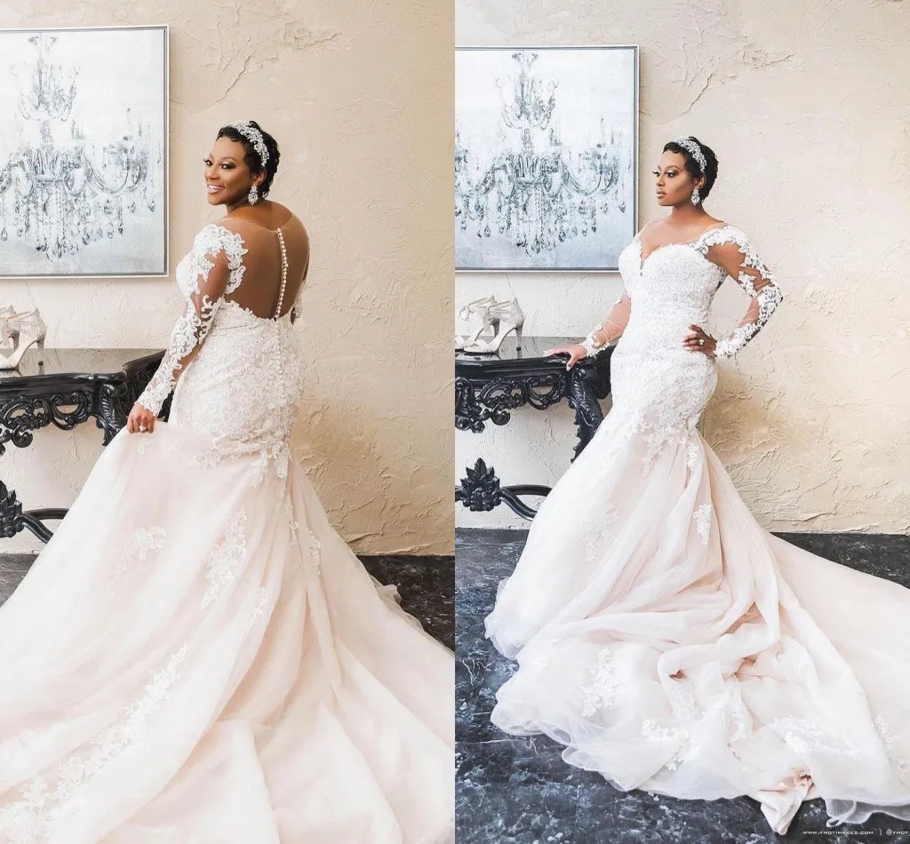 Abiti da sposa a sirena taglie forti 2022 Bottoni ricoperti Indietro Illusione Manica lunga Applique in pizzo pieno Abiti da sposa tromba africana Abiti