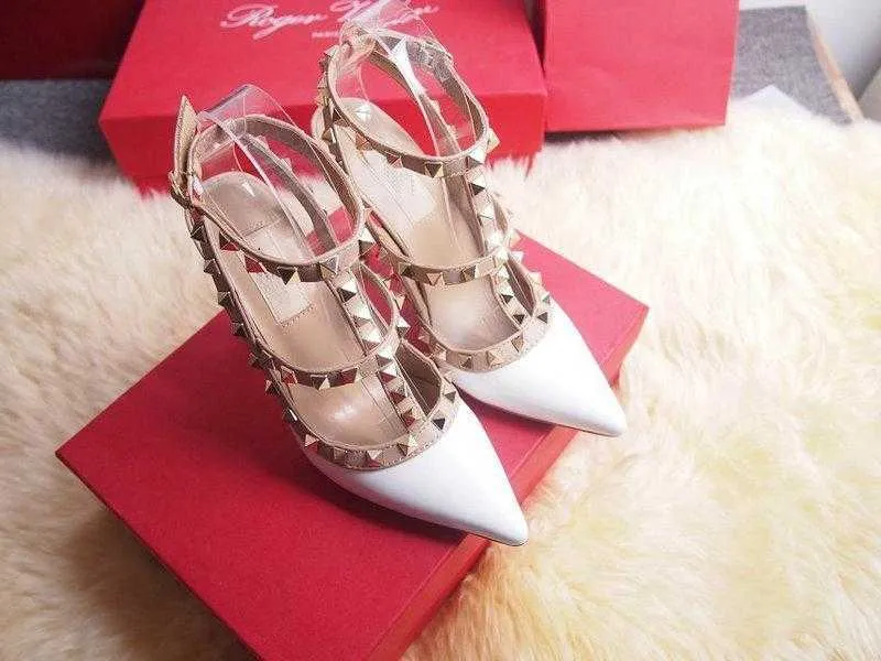 2017 Designer women high heels party fashion rivets girls sexy pointed shoes Dance shoes wedding shoes Double straps sandals