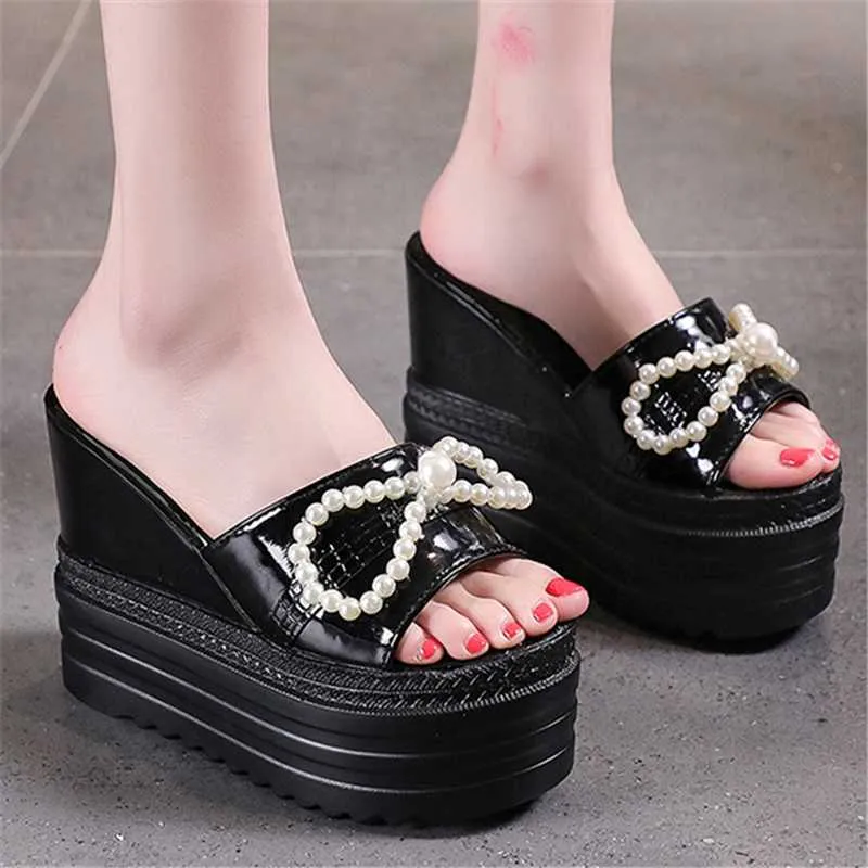 Pantofole Summer Style Chunky 13CM Zeppe Sandali con tacco super alto Sexy Black White String Bead Platform Peep Toe da donna