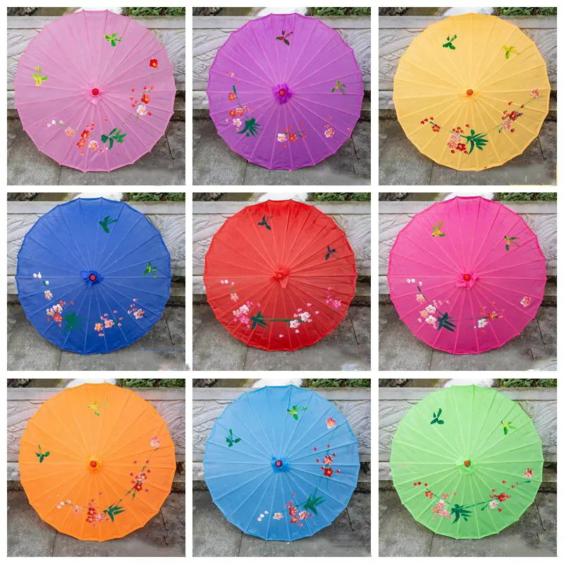 82 CM Artificial Oil Paper Umbrellas Silk Cloth Wooden Handle Umbrella Dance Cosplay Performance Prop Umbelliferae Chinese Style BH5155 TYJ