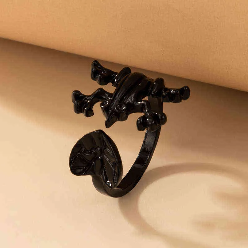 Huatang Dark Frog Pierścień Dla Kobiet Kreatywny Zwierząt Czarny Stop Otwarcie Palec Pierścień Pani Rocznica Party Biżuteria Prezenty 19598 G1125