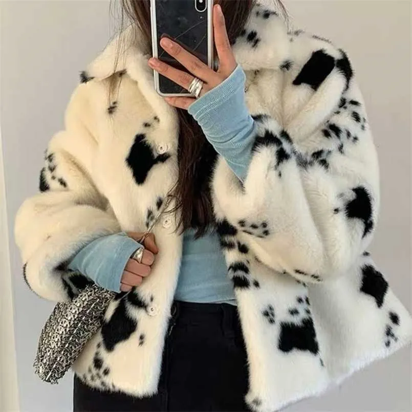 Zima Faux Fur Coat Gruby Krowa Drukuj Z Długim Rękawem Turn-Down Kurtka Kołnierz Biały Koreański Moda Ciepła Kobieta Krótki Płaszcz 211110