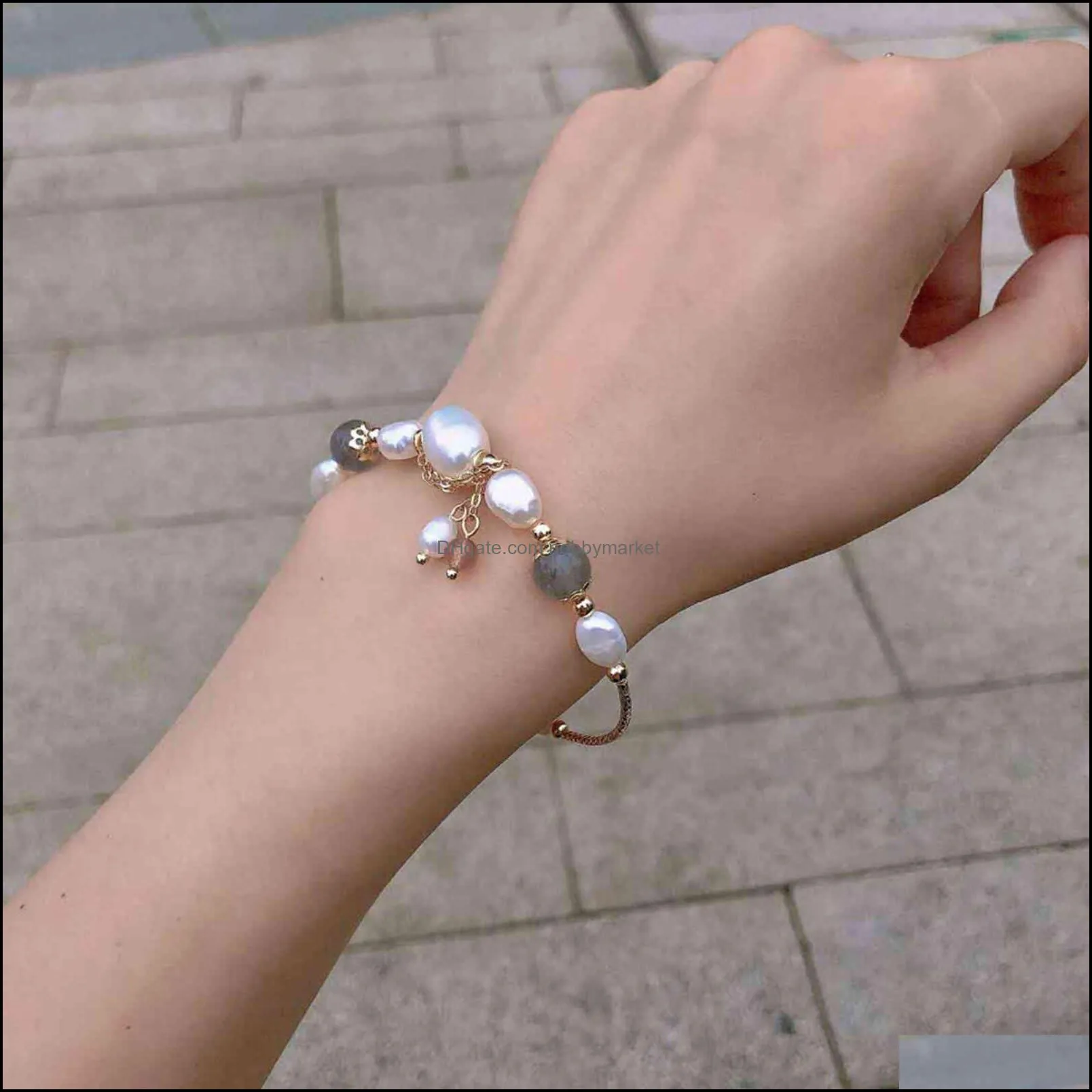 Bright eyes Handmade Natural Freshwater Pearl Moonstone Bracelet Korean versatile temperament simple handmade girl