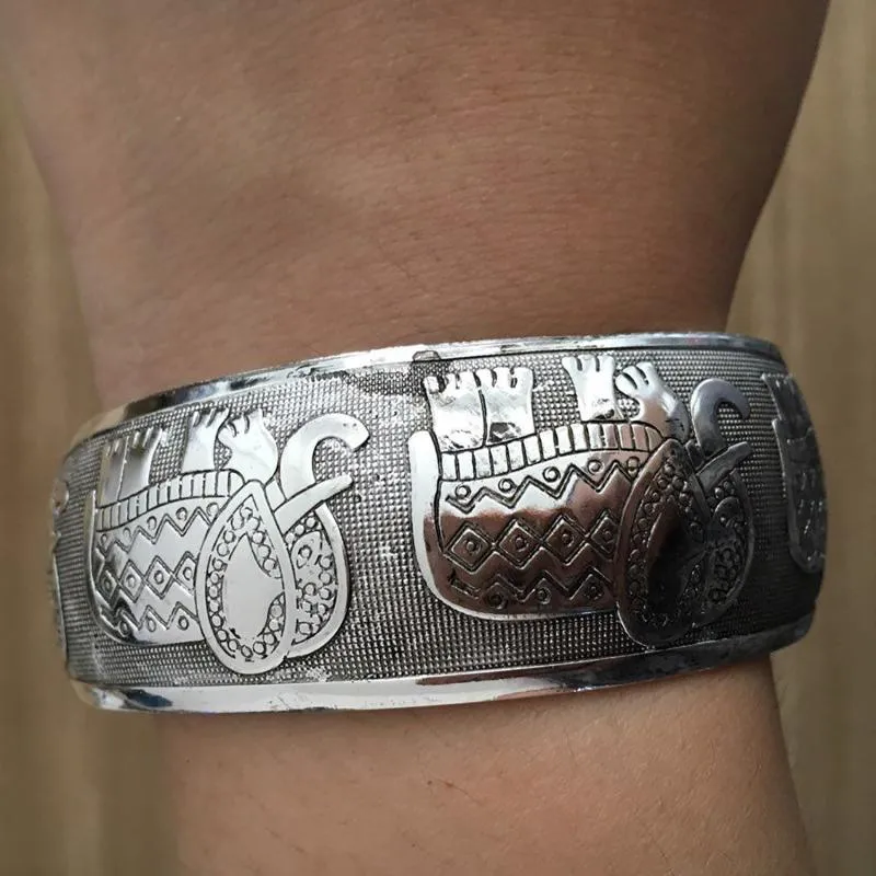 Bracelet Gypsy Ethnique Carré Éléphant En Métal Sculpté Large Bracelets Tibétain Argent Couleur Vintage Rétro Tribal Bracelet Manchette Pour Les Femmes