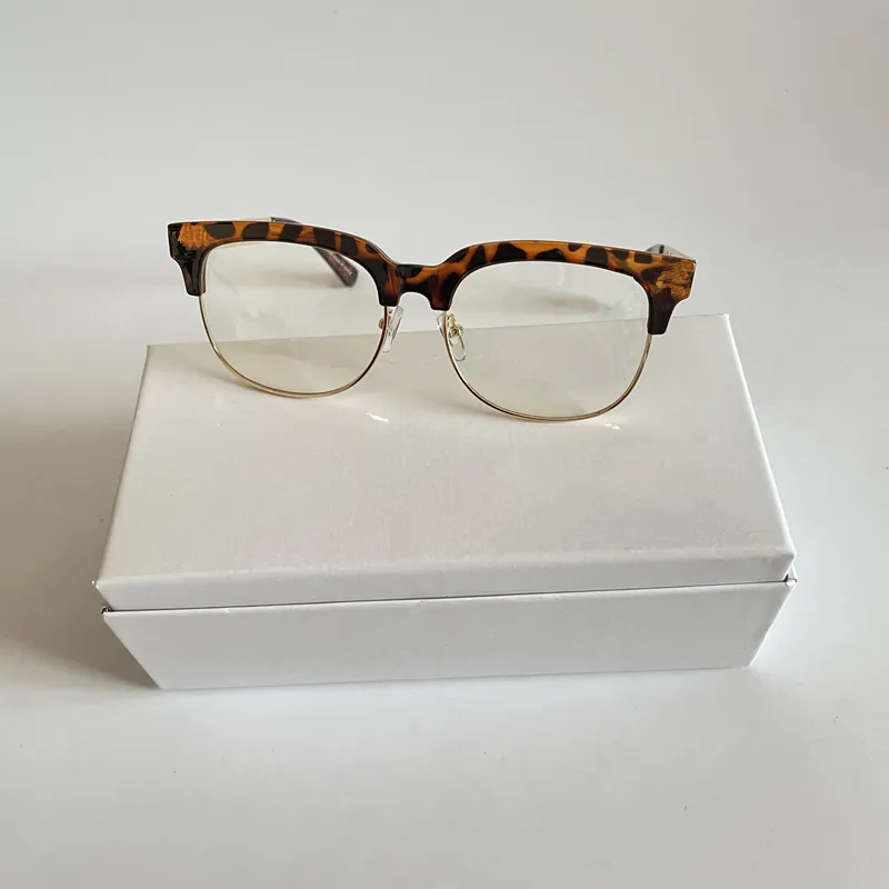 Bayanlar Tasarımcı Güneş Gözlüğü Retro Yuvarlak Düz Işık Güneş Gözlükleri Erkekler UV Koruma Metal Yarım Çerçeve Gözlükler