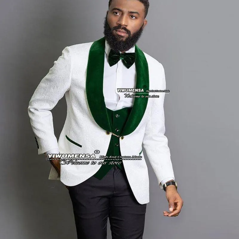 Costumes pour hommes Blazers 3 pièces Hommes Blanc Floral Jacquard Mariage Tuxedos Slim Fit Vert Velours Blazer + Gilet + Pantalon Groomsman Trajes de Hombre