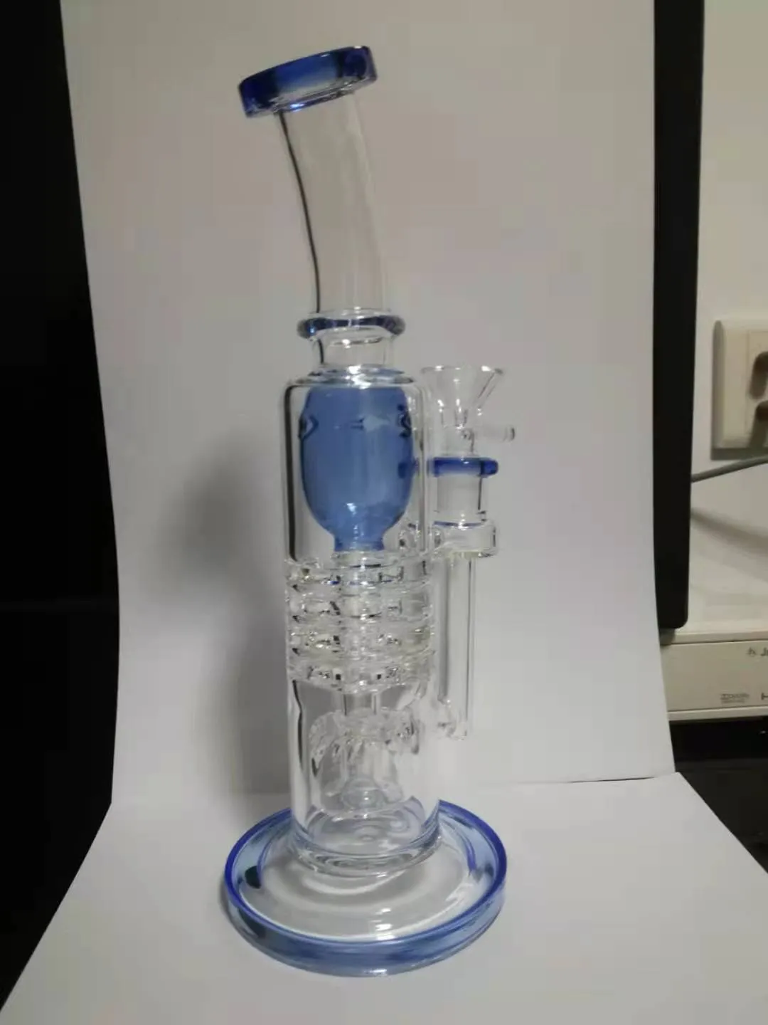 2024 Rechte Klein Glass Bongs Torus en Klein Matrix PERC Rookwaterpijpen Fab eiergaten 14,4 mm gewricht Hitman Toro Bubble Hookahs