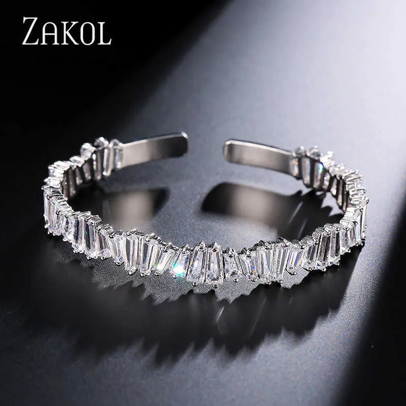 Zakol Mode Aaa Cubique Zircone Baguette Bracelet Bracelet Blanc Couleur Manchette Cuivre Base Mariée Bijoux De Mariage pour Femmes Fsbp138 Q0719