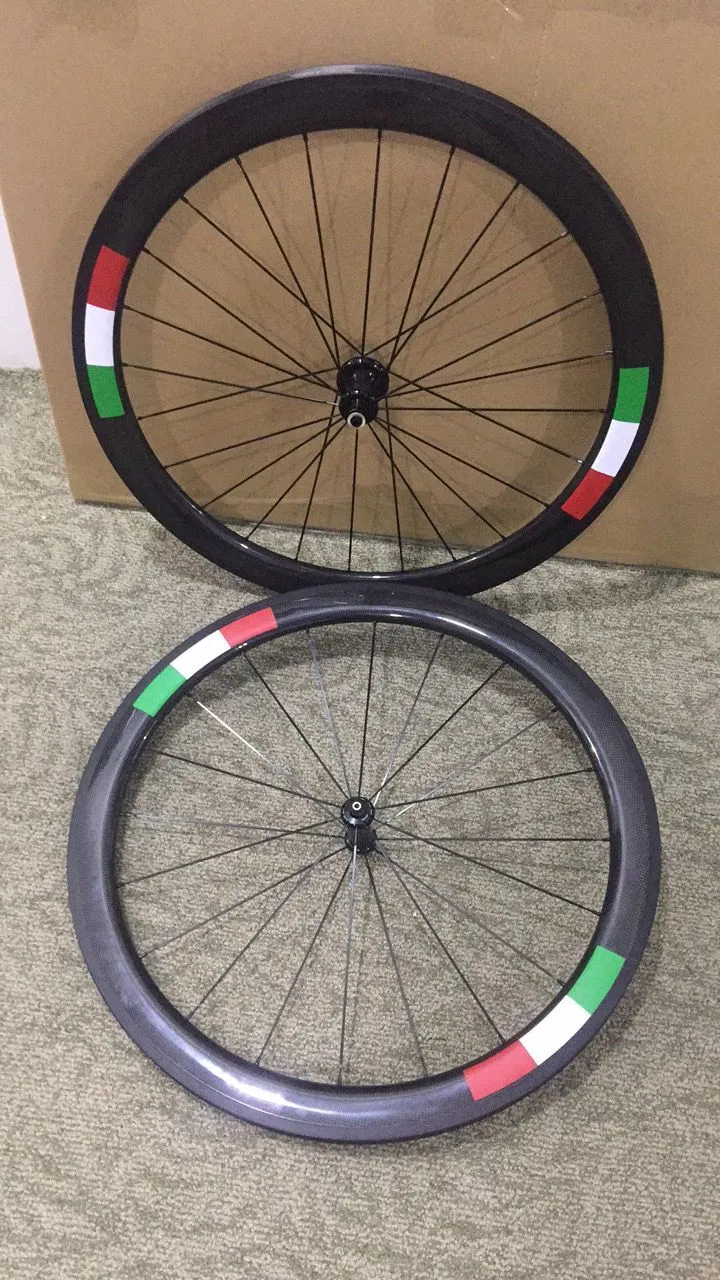 Italian sales carbon wheels